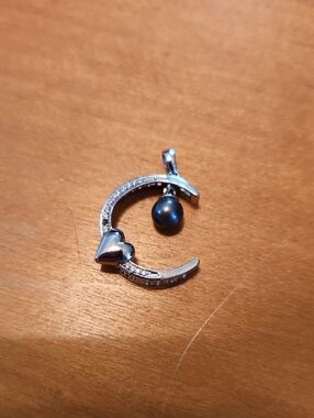 Vantel Pearls Crescent Moon Plum Pearl Sterling Charm
